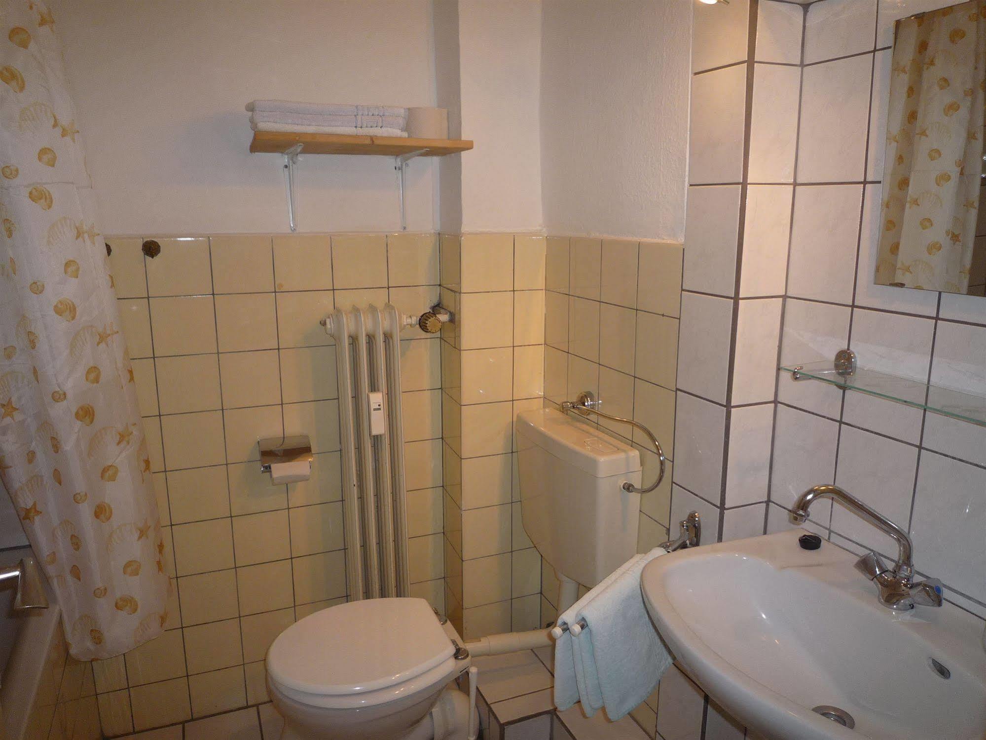 Affittacamere Gaestehaus Grupello 2*